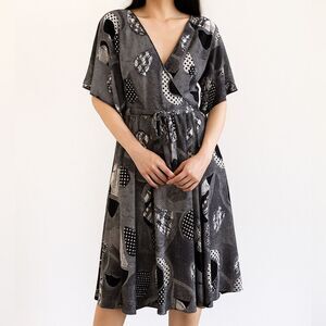 Anthropologie Wrap Dress Black White Abstract Swing Skirt Short Sleeves SZ 6 NEW